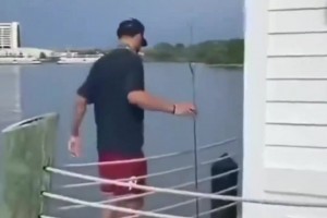 老詹可爱的小女儿 还知道护着爸爸